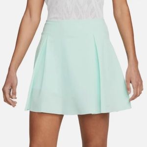 Nike Women's Dri-FIT Golf Skirt Mint Foam size xs